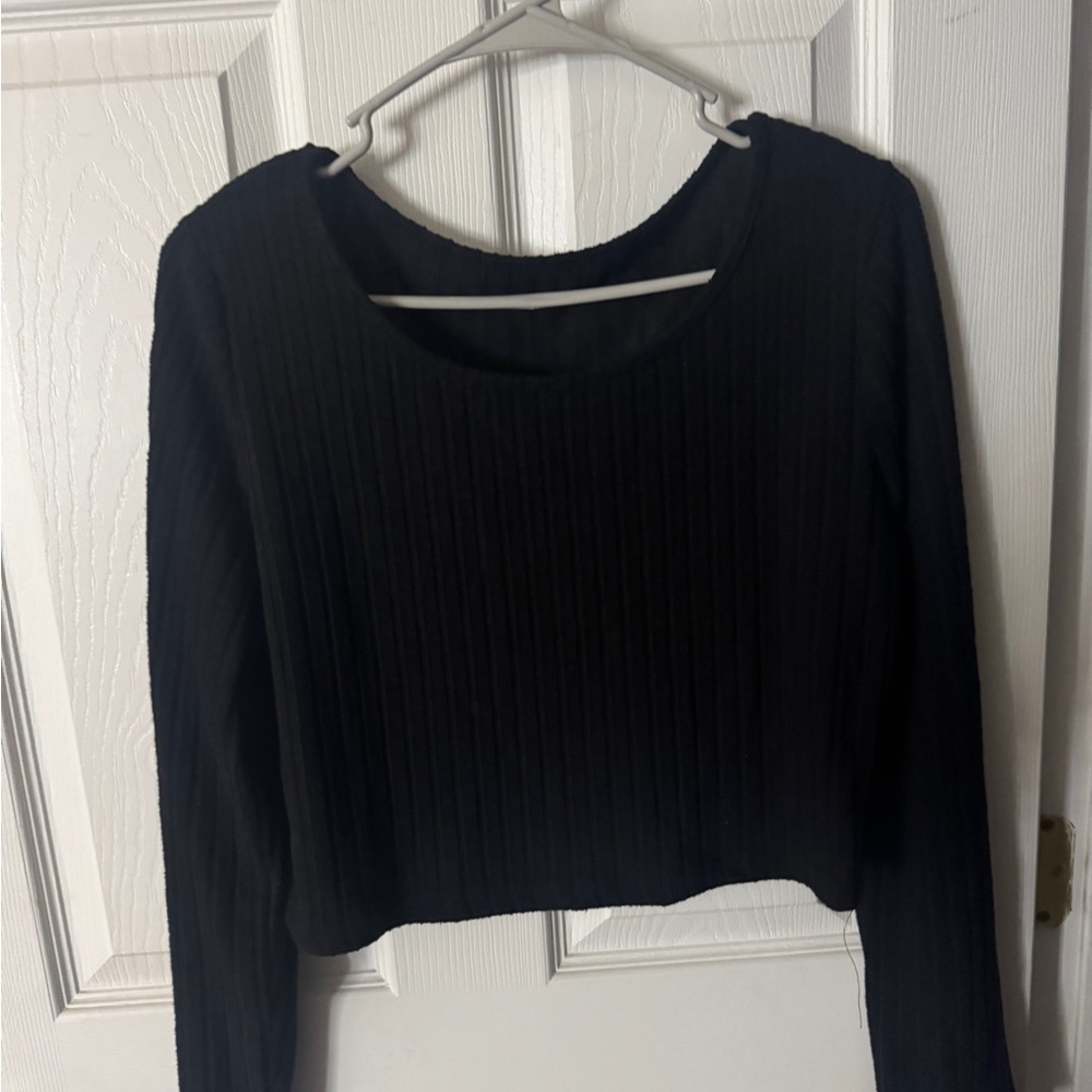 SHEIN Black Ribbed Cropped Blouse